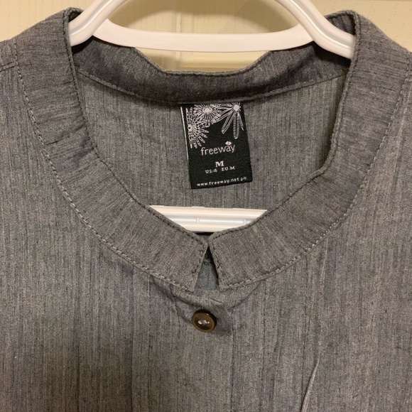 Sleeveless Romper - Picture 4 of 5